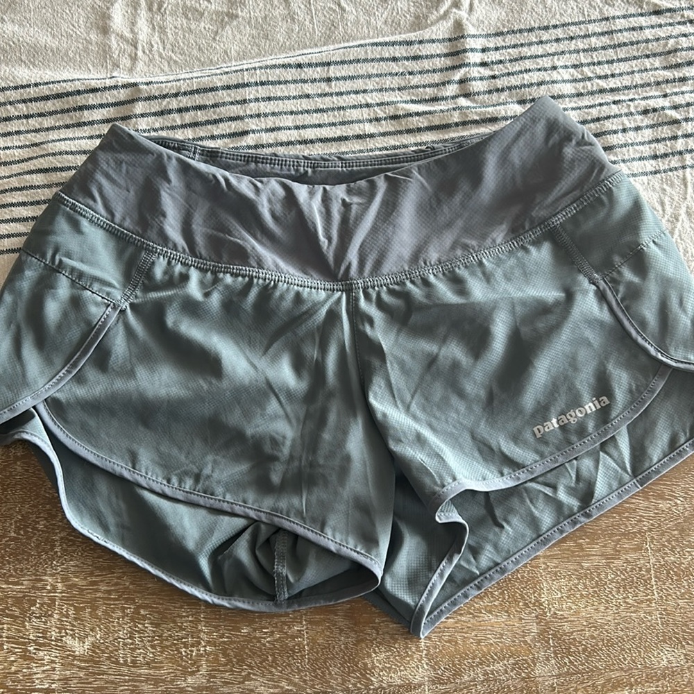 Running shorts
